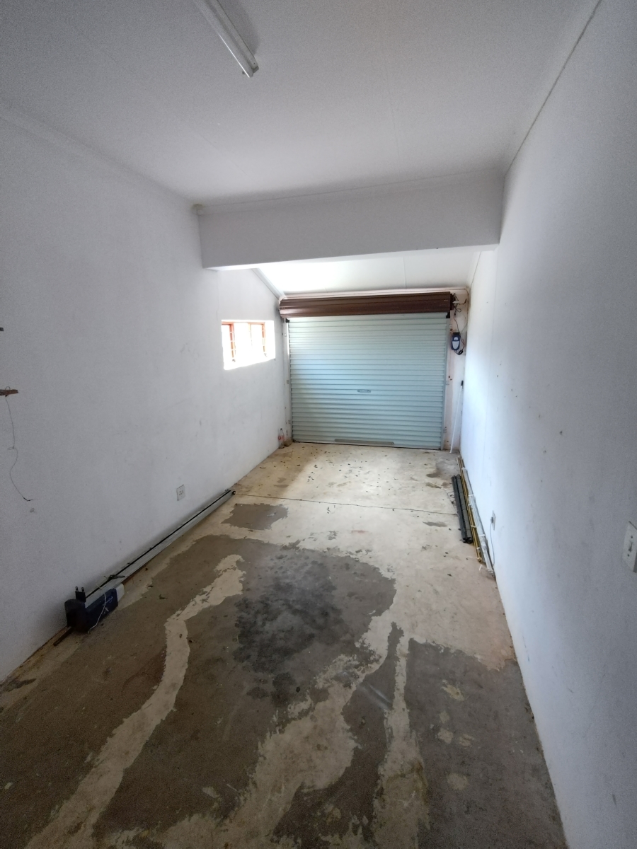 3 Bedroom Property for Sale in Wavecrest Eastern Cape